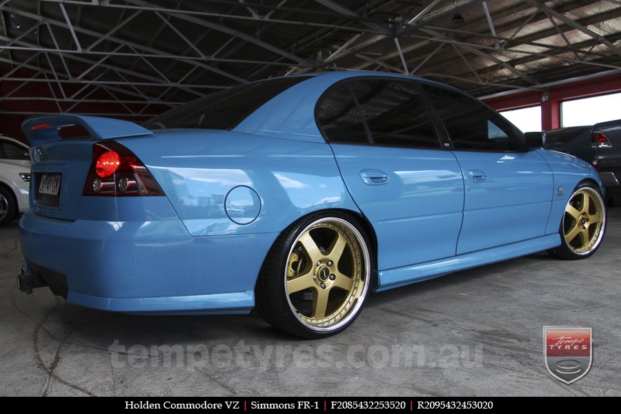 20x8.5 20x9.5 Simmons FR-1 Gold on HOLDEN COMMODORE 
