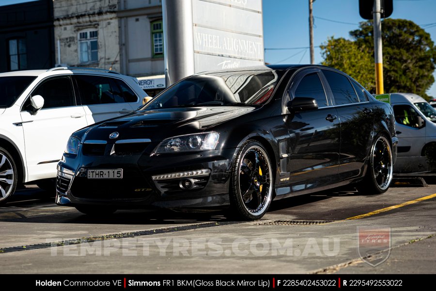 22x8.5 22x9.5 Simmons FR-1 Gloss Black Mirror Lip on Holden Commodore VE