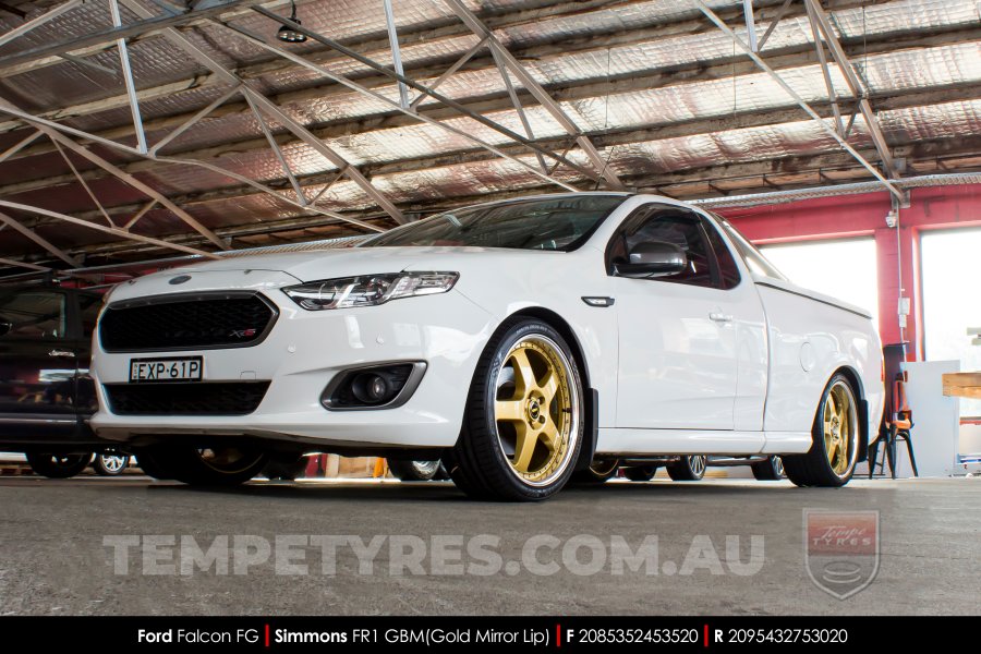 20x8.5 20x9.5 Simmons FR-1 Gold on Ford Falcon