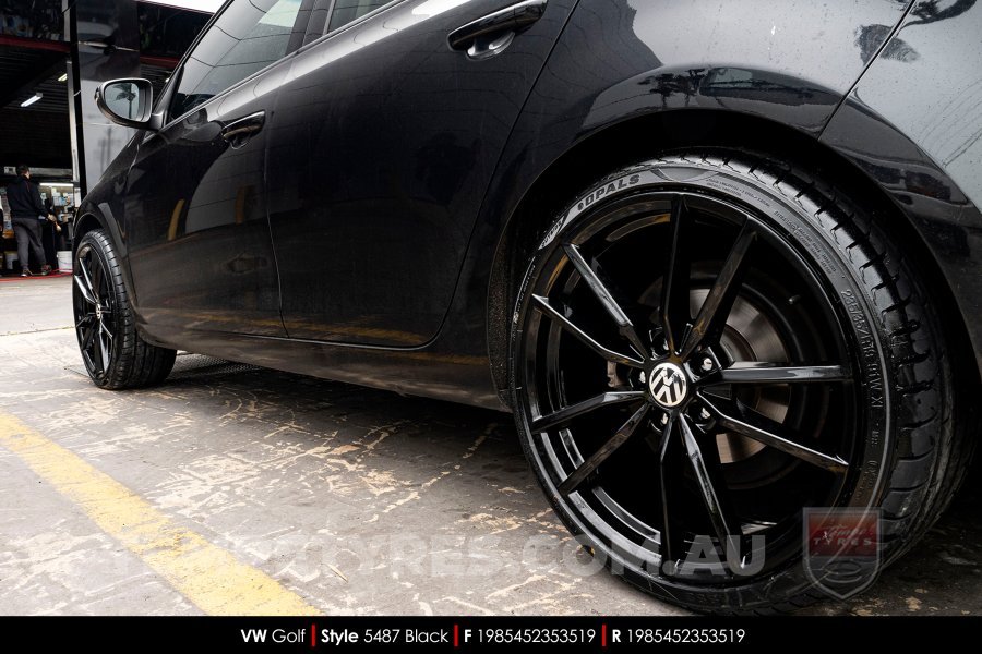 19x8.5 5487 Black on VW Golf