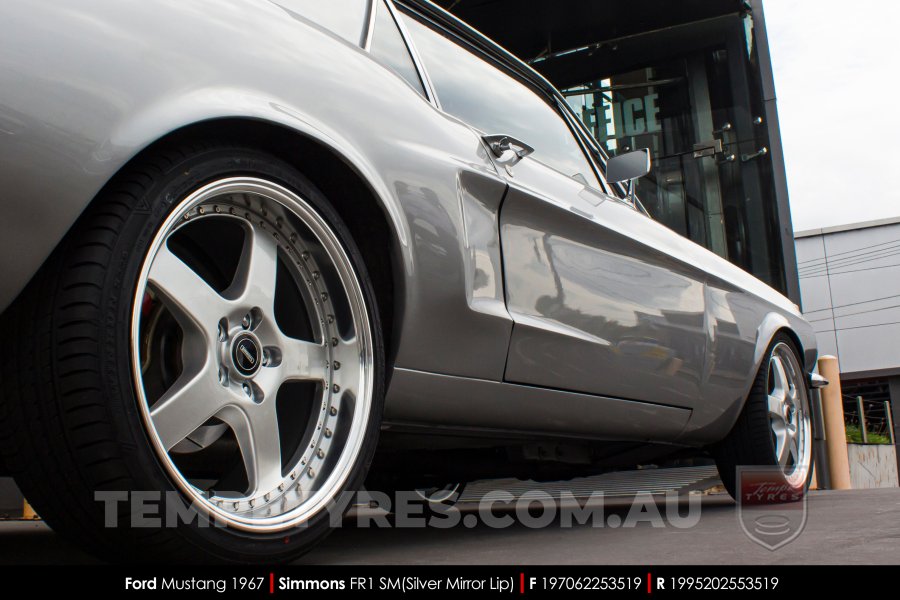 19x7.0 19x8.5 Simmons FR-1 Silver on Ford Mustang