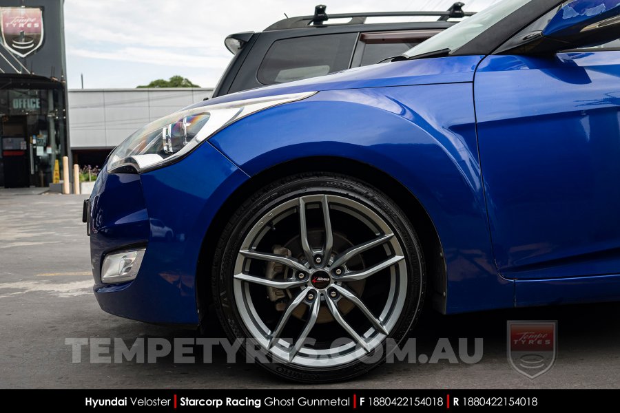 18x8.0 Starcorp Racing 1517 Ghost Gunmetal on Hyundai Veloster