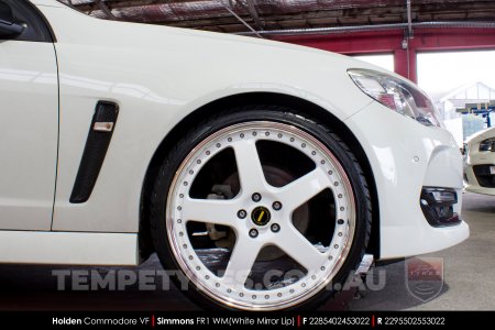 22x8.5 22x9.5 Simmons FR-1 White on Holden Commodore VF