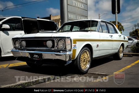 Custom Simmons Wheels on Ford Falcon