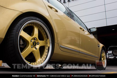 20x8.5 20x9.5 Simmons FR-1 Gold on Holden Commodore VE