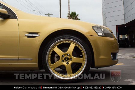 20x8.5 20x9.5 Simmons FR-1 Gold on Holden Commodore VE