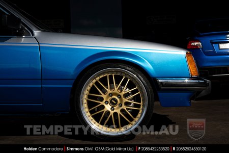 20x8.5 20x9.5 Simmons OM-1 Gold on Holden Commodore VC