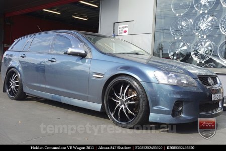 20x8.5 Akuza 847 Shadow on HOLDEN COMMODORE VE